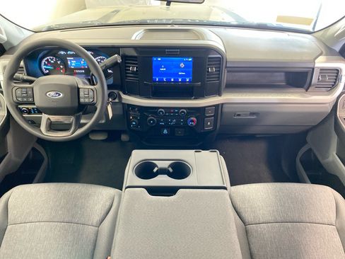 New 2026 Ford F250 4x4 Crew Cab Super Duty image 17
