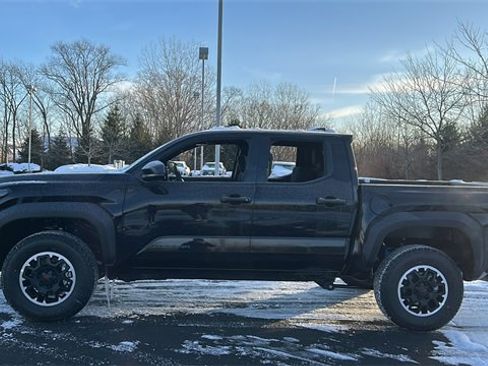 New 2026 Toyota Tacoma TRD Off-Road image 4