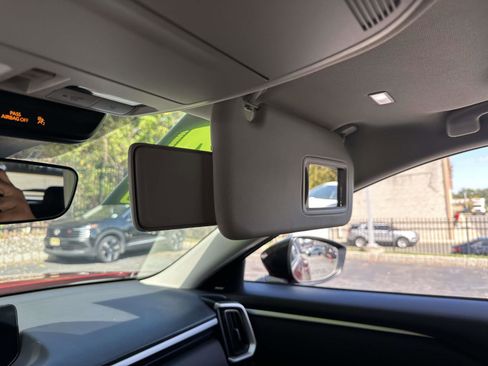 Used 2024 MAZDA CX-50 AWD 2.5 S w/ Premium Package image 17