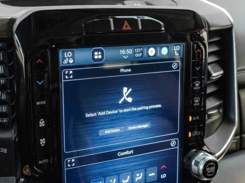 Used 2022 RAM 1500 Laramie AWD/4WD image 36