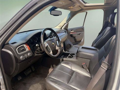 Used 2013 Chevrolet Suburban LT AWD/4WD image 9