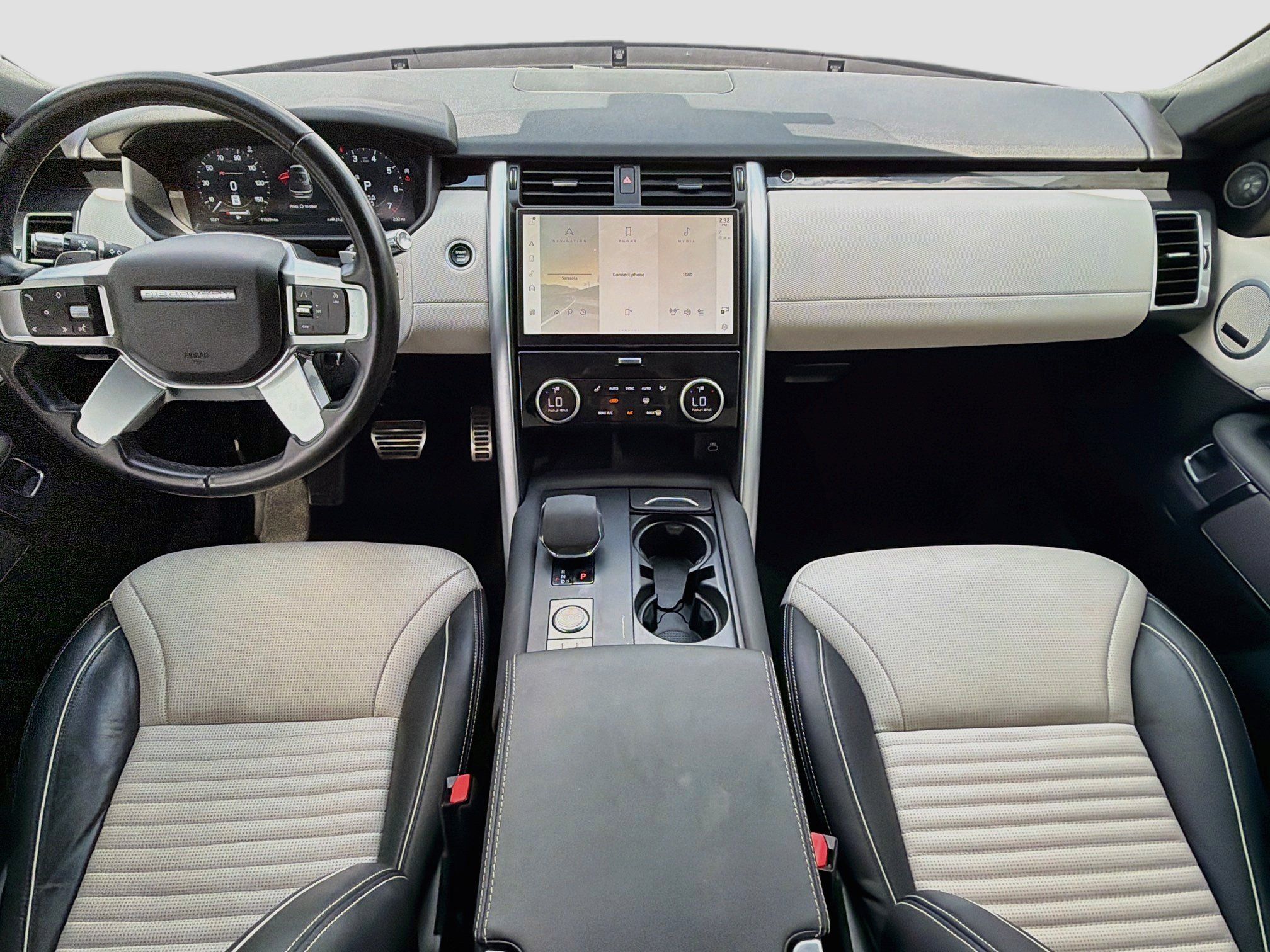 Used 2022 Land Rover Discovery S R-Dynamic AWD/4WD image 17