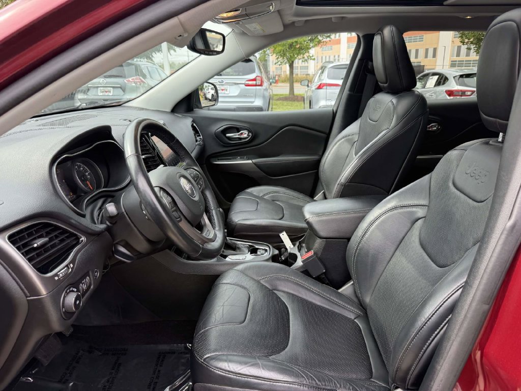 Used 2021 Jeep Cherokee Limited w/ Elite Package AWD/4WD image 14