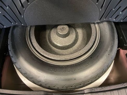 Used 2022 Toyota RAV4 XSE image 27