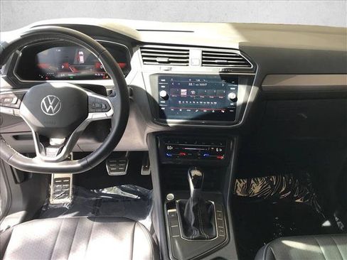 Used 2023 Volkswagen Tiguan SE R-Line FWD image 15