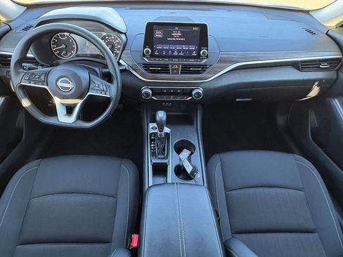 Certified 2025 Nissan Altima 2.5 SV image 12