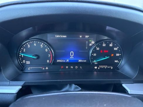 Used 2024 Ford Explorer XLT RWD image 10
