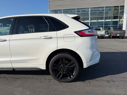 Certified 2024 Ford Edge ST w/ Equipment Group 401A image 4