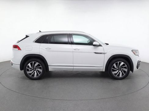 Used 2024 Volkswagen Atlas SE image 11