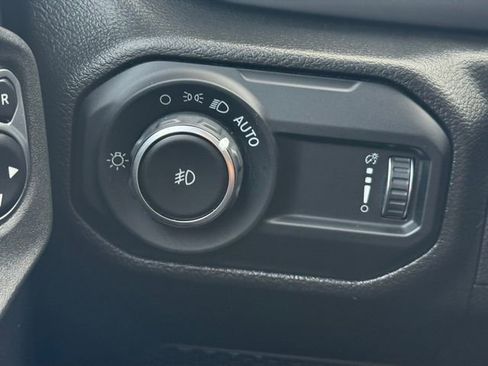 Used 2023 Jeep Wrangler Unlimited Sport AWD/4WD image 12