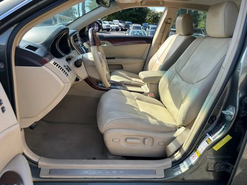 Used 2011 Toyota Avalon Limited FWD image 9