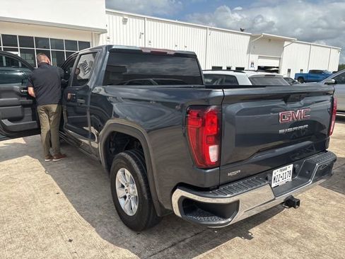 Used 2020 GMC Sierra 1500 2WD Crew Cab w/ Sierra Value Package image 11
