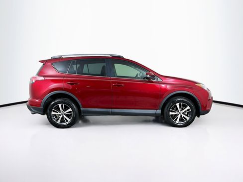 Used 2018 Toyota RAV4 XLE FWD image 10