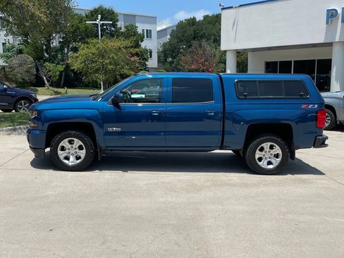 Used 2018 Chevrolet Silverado 1500 LT w/ Texas Edition AWD/4WD image 3