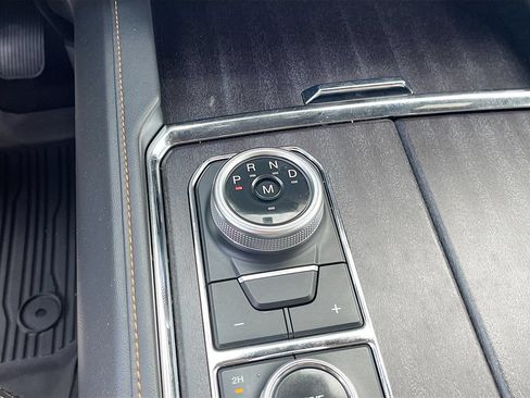 Used 2024 Ford Expedition Platinum AWD/4WD image 17