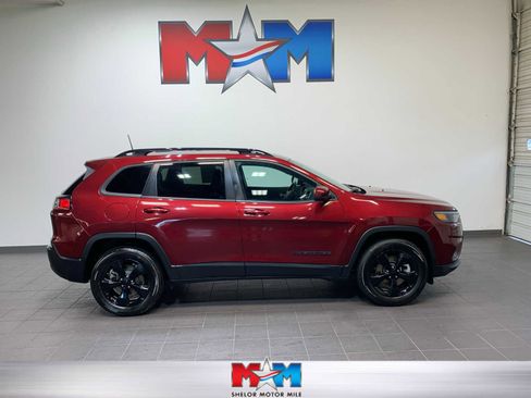 Used 2021 Jeep Cherokee Latitude Plus image 1