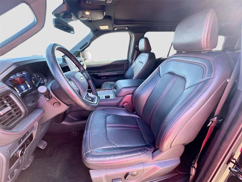 Used 2023 Ford Expedition Limited image 16