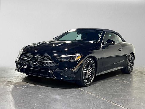 Used 2026 Mercedes-Benz CLE 300 4MATIC Cabriolet image 7