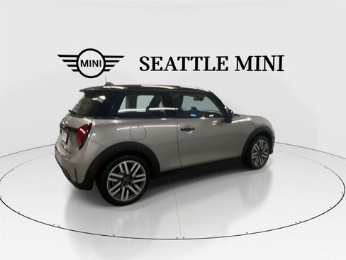New 2026 MINI Cooper 2-Door Hardtop FWD image 12