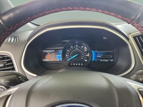 Used 2021 Ford Edge ST-Line FWD image 10