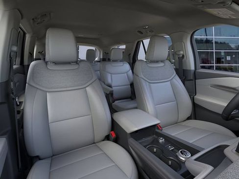 New 2026 Ford Explorer Active w/ Active Comfort Package AWD/4WD image 10