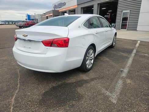 Used 2019 Chevrolet Impala LT FWD image 3