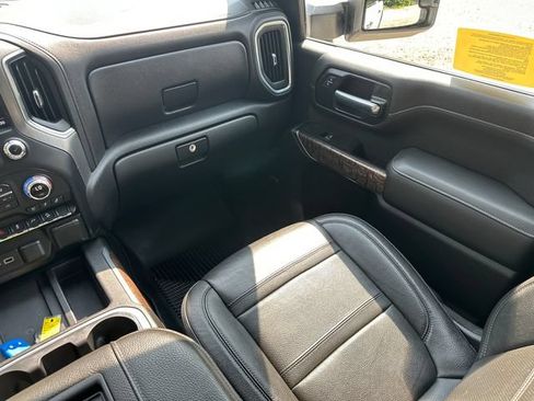 Used 2020 GMC Sierra 2500 Denali w/ Denali Ultimate Package AWD/4WD image 23