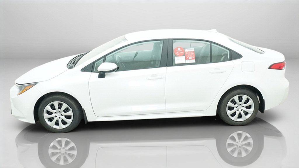 New 2027 Toyota Corolla LE FWD image 2