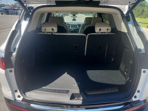 Certified 2022 Buick Enclave Essence w/ Sport Touring Edition FWD image 7