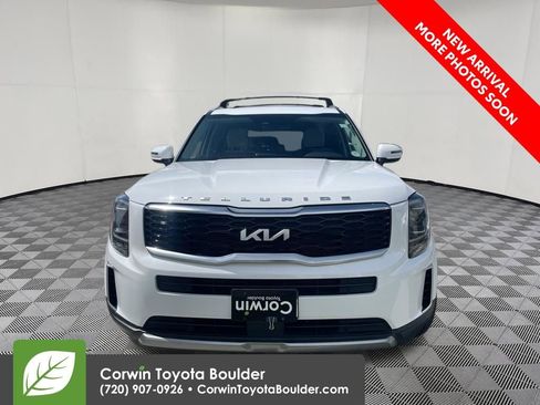 Used 2022 Kia Telluride EX w/ Towing Package AWD/4WD image 2