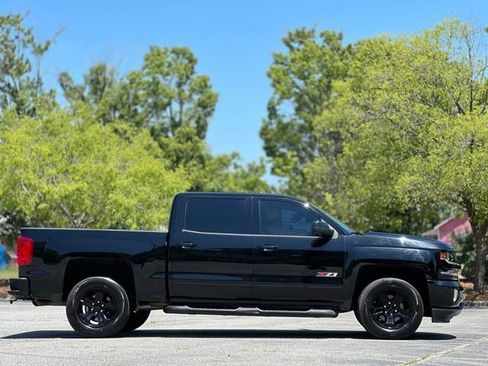 Used 2018 Chevrolet Silverado 1500 LTZ Z71 w/ LTZ Plus Package AWD/4WD image 4