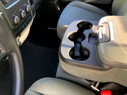 Used 2014 RAM 1500 Classic SLT image 17