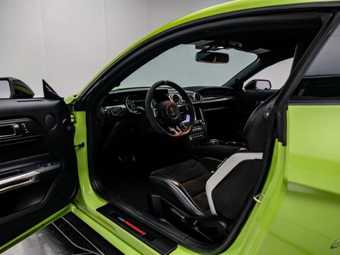 Used 2020 Ford Mustang Shelby GT500 w/ Technology Package image 43