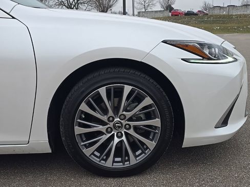Used 2019 Lexus ES 350 Luxury image 11