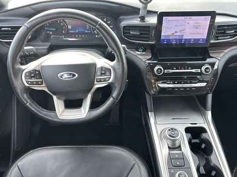 Used 2021 Ford Explorer Limited w/ Equipment Group 301A AWD/4WD image 20
