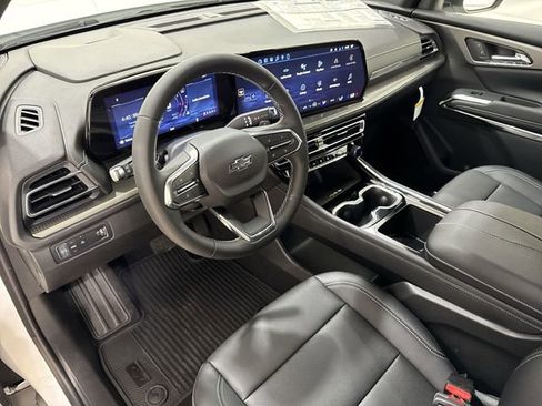 New 2026 Chevrolet Traverse LT FWD image 10