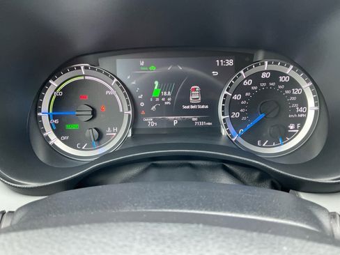Used 2023 Toyota Highlander LE AWD/4WD image 18