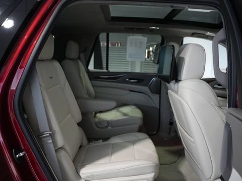 Used 2024 Cadillac Escalade Sport Platinum AWD/4WD image 19
