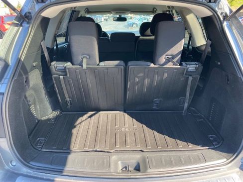 Used 2020 Nissan Pathfinder SV w/ Cargo Package image 12