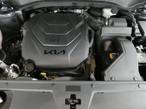Used 2023 Kia Telluride AWD image 32