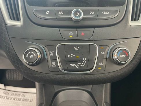 Used 2023 Chevrolet Malibu LS FWD image 11
