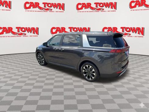 Used 2024 Kia Carnival EX FWD image 6