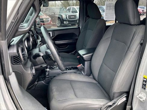 Used 2021 Jeep Wrangler Unlimited Sport image 23