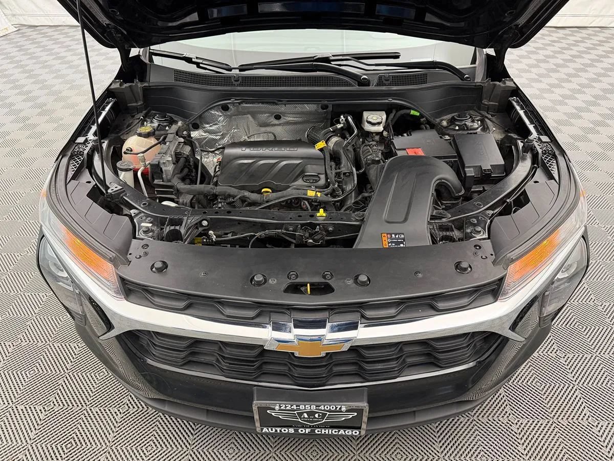 Used 2024 Chevrolet Trax LS FWD image 23