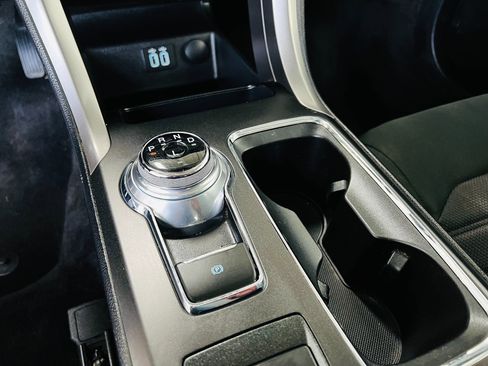 Used 2020 Ford Fusion SE image 17