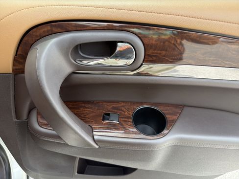 Used 2015 Buick Enclave Leather FWD image 17