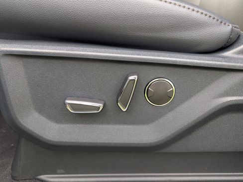 New 2025 Ford F150 Lariat w/ Equipment Group 502A High image 26