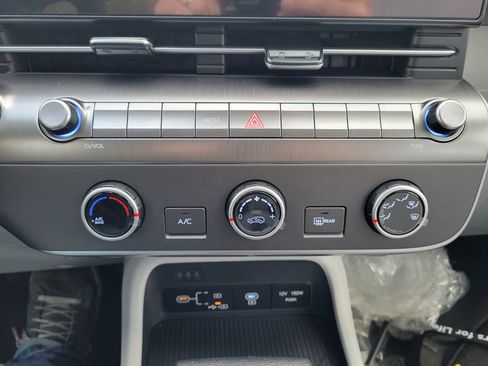 New 2026 Hyundai Kona SE image 23