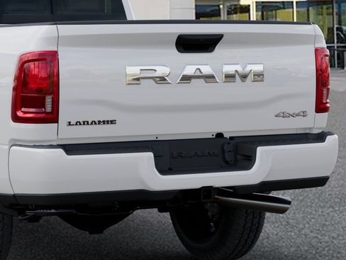 New 2026 RAM 2500 Laramie AWD/4WD image 13