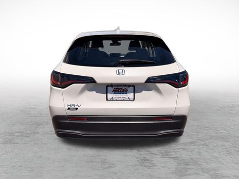 Used 2023 Honda HR-V LX image 5